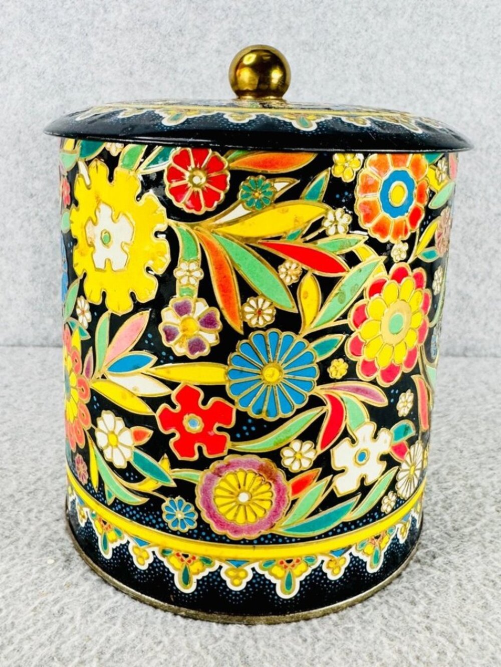 Vintage Daher Floral Storage Tin Canister w Lid Made in England 5.5" Tall